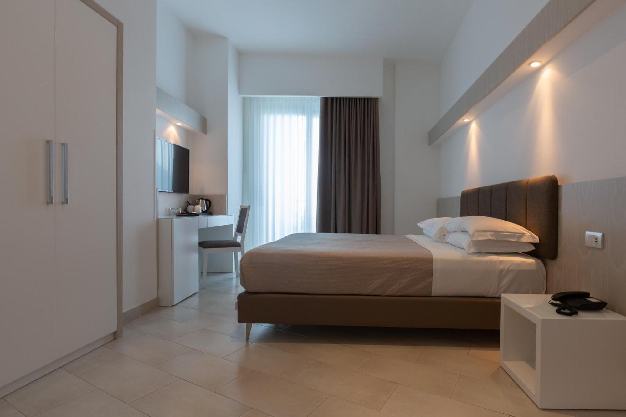 Hotel Giosue' A Mare Sorrento Мета Екстер'єр фото